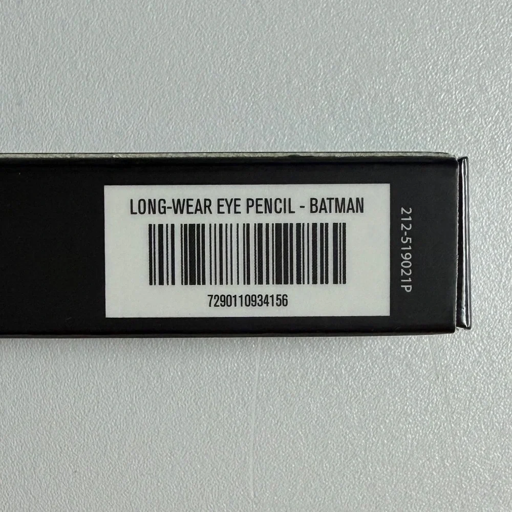 IL MAKIAGE Long-Wear Eye Pencil Eyeliner Batman Black 1.2g New in Box